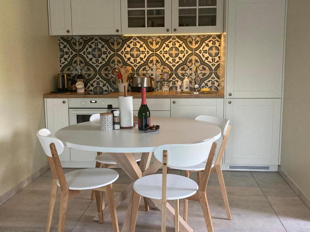 Luci Juras Apartamenti 2 روجا المظهر الخارجي الصورة